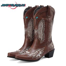 Boots Women's Western Denim Sewn Flower Boots 2023 Embroidered Retro Patch Work Denim Shoes L230711