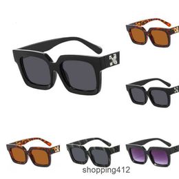 Luxury Offs Fashion Frames Sunglasses Brand Men Women Sunglass Arrow x Frame Eyewear Trend Hip Hop Square Sunglasse Sports Travel Sun Glasses Toz6rd78BX