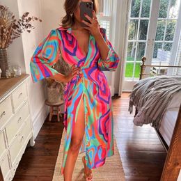 Casual Dresses Three Quarter Sleeve Dress Colorful Print Midi With Low-cut V Neck Tight Waist High Split For Fall Spring Parties Lady