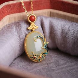 Pendant Necklaces Vintage Imitation Hetian Jade Pendant Necklace High-End Imitation Nanhong Inlaid Women's Drop Necklace Mother's Day Gift HKD230712