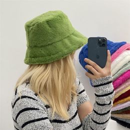 Wide Brim Hats Bucket Hats Colourful Plush Cute Bucket Hat for Women Girl Faux Fur Fisherman's Hat Warm Autumn Winter Outdoor Panama Casual Caps Hats 230712