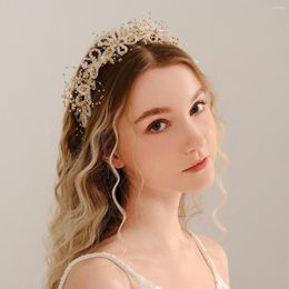 Hair Clips Luxury White Crystal Wedding Crown Fashion Handmade Bridesmaid Jewelry Tiaras Bridal Accessories For Women Headpiece