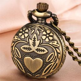 Pocket Watches Vintage Design Carving Heart Flower Leaf Pattern Arabic Number Quartz Watch For Men Women Necklace Chain Timepiece Gift