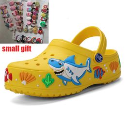 Sandals Cartoon Children Baby Boys Girls Mules Summer Garden Beach Slippers Sandals Caves Baby Anti slip Shoes 230711