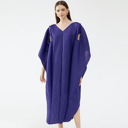Casual Dresses 2023 Middle East Summer Temperament Design Sense Solid Colour Dress Women's Loose Slim Bat Sleeve Long