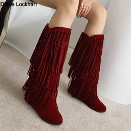 Boots 2023 Fashion Ethnic Woman Bohemian Flock Tassle Hidden Moccasin Mid-Calf Boots Fringe Female Slip On Shoes Autumn Winter New L230712