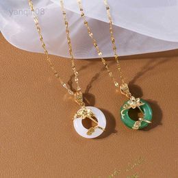 Pendant Necklaces 18K Real Gold Plated Flower Jade Necklace Stainless Steel Lip Chain Round Natural Jade Agate Pendant Necklace Lucky HKD230712