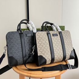 Fashion Designer Bag Mens and Womens Portable briefcase Large capacity waterproof Tote bag Classic Letter shoulder Bag 474135