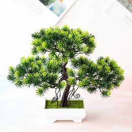 Decorative Flowers 1Pc Artificial Pine Tree Guest-Greeting Small Trees Fake Potted Ornament Wedding Party Home Office Table Decor