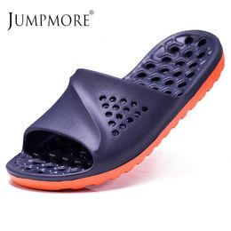 Sandals Mens Badslippers Casual Non slip Slides Summer Massage Flip Flops Bathroom Beach Slipper Fashion Soft Sole Man 230712