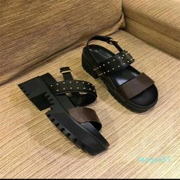 2023- Womens Beach Shoes Print Leather Women Designer Platform Sandals Style Outdoor Flat Sandals All Black and Black Brown 35-40