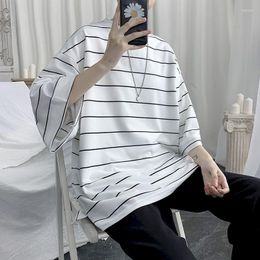 Men's T Shirts 2023 Summer Striped Short Sleeve Oversized Shirt Five-point T-shirt Boys Bat Loose Cec Harajuku