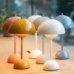 Table Lamps Modern Minimalist Nordic Art Design Bedroom Bedside Living Room Study Creative El Decoration Flower Bud Lamp