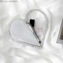 Evening Bags Diamond wristband heartshaped rhinestone women's dinner clutch bag sparkling fashionable luxurious and exquisite handle wallet Z230713