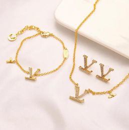 Fashion 18K Gold Plated Brand Designers Letter Stud Bracelet Necklace Crystal Geometric Earring for Wedding Christm Party Jewerlry Accessories 20style