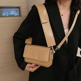 J designer Bags luxury handBags unisex Design crossbody purse Versatile Small Square Shoulder French Stick Underarm Bag 11 Colours 220916