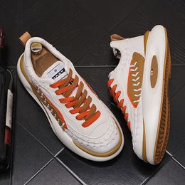 New Designer Everyday All Match Scarpe casual vintage per uomo Mocassini con fondo spesso Mocassini punk Sport Walking Clunky Sneakers