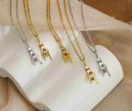 HECHENGNew Design Hip Hop Love Hand Pendent Necklace Gold Plated Choker Statement Jewelry For Women L230704