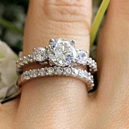 Huitan 2023 Trend Women Wedding Rings 2Pcs Set Jewellery Luxury Cubic Zircon Silver Colour Double Rings Eternity Classic Accessory