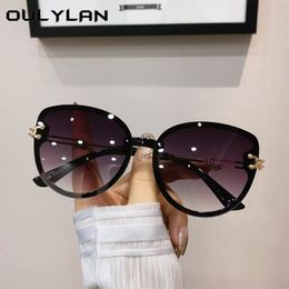 Oulylan Fashion Cat Eye Sunglasses Women Men Brand Designer Gradient Sun Glasses Metal Frame Outdoors Shades Ladies Blue Tea