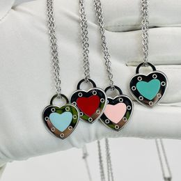 2024 19mm Heart Necklace Womens Stainless Steel Love Pendant Blue Pink Couple Jewellery Valentine Day Christmas Gifts for Woman Accessories Wholesale Best quality