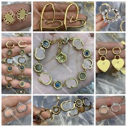 20 Styles Chic Letter Designer Studs Earrings Flowers Pendant Eardrops Ladies Personality Designer Dangler Wholesale