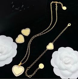 Love Heart Shaped Diamond inlay Medusa Pendant Necklace Bracelet Earring Ear Studs Banshee Designer Jewellery Women Party Gift XMS3001