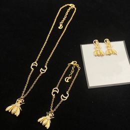 Simple and sweet Letter Little Bee Choker Necklaces Brass Ear Studs Earring Classic Sets Fashion WOMEN Bracelet Ring Designer Jewellery CGS4 -04