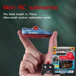 Electric/RC Boats 2.9inch Mini Rc Boat Submarine AGM Remote Control Boat Waterproof Diving Toy Simulation Model Gift for Kids Boys Child 230713