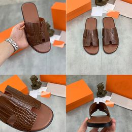 Designer slides men Leather men's slippers thin sole summer 2023 new leather comfortable one foot kick lazy cool slippers for external wear lippers for men