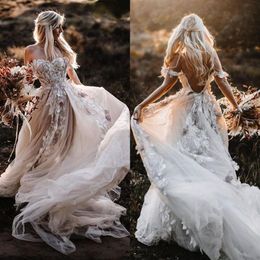 Bohemian Off Shoulder Wedding Dresses 2021 Fairy Tulle Skirt Sexy Backless Lace Appliqued Floral Country Outdoor Bride Gowns245H