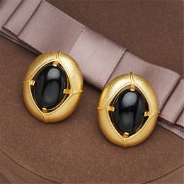 Ear Cuff French retro high-end feeling metal oval black stone earrings suitable for women's fashion light luxury temperature jewelry girl gift 230714