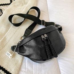 Waist Bags Black Luxury Chest Bag Trend Pu Leather For Women Large Capacity Fanny Pack Casual Nylon Saddle Handbag Sac 230713
