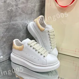 Top Luxury Fashion Shoes the four seasons Sneakers Lace-up Canvas Trainers Embroidery Street Style Stars Patches size 35-46 xsd221105