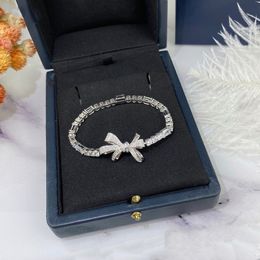 Pulseira de tênis de luxo Designer de pulseira de joias da moda Designer de arco feminino Decoração de diamante Flor Pulseira de presente de casamento Design de joias
