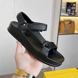 2023 Summer popular Women's sandals fashion luxury leisure travel letter Men's flat shoes fashion versatile