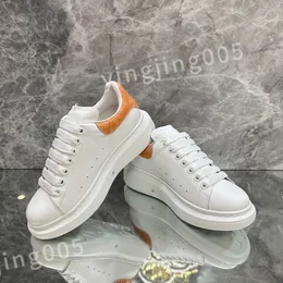 2023 new Luxury Fashion Shoe the four seasons Sneakers Lace-up Canvas Trainers Embroidery Street Style Stars Patches size 35-46 xsd221105