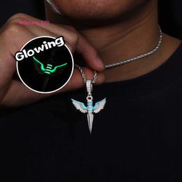 Pendant Necklaces Glow In The Dark Series Pass Diamond Tester Moissanite Dagger Wing Pendant Iced Out Men's Hip Hop Jewellery Charm Necklace