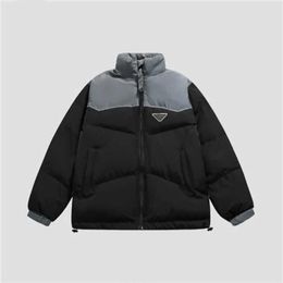 Autumn and winter men's stand collar splicing loose down coat, cuff hem tightening, warm and no air leakage, two-color splicing, version type loose match.