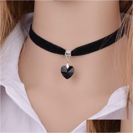 Chokers Fashion Women Veet Choker Heart Crystal Pendant Necklaces For Jewellery Female Black Ribbon Necklace Party Gift Collar Drop De Dh0Yp