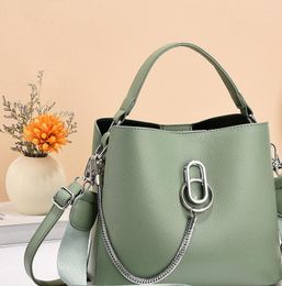 Duffel Bags Fitshinling Fashion PU Women's With Chain In 2023 Shoulder Strap Bag Female Faux Leather Large Capacity Handbags