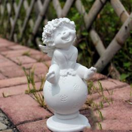 Garden Decorations European Resin Sitting Ball Angel Accessories Garden Lawn Balcony Park Figurines Decoration Home Livingroom Furnishing Ornaments L230715