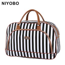 Duffel Bags Women Travel Bags Fashion Pu Leather Large Capacity Waterproof Print Luggage Duffle Bag Casual Travel Bags PT1083 230714