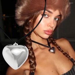 Chains 2023 Exaggerated Big Heart Pendant Choker Necklace Gothic Black Velvet Necklaces For Women Sexy Party Jewellery Gift