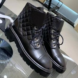 Interlocking Black Ankle Biker Chunky Platform Flats Combat Boots Low Heel Lace-up Booties Leather Chains Buckle Women Designers Shoes Shine Sizes 35-42 with box