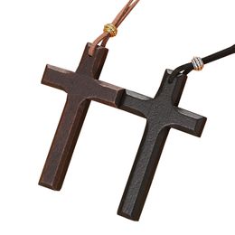 Vintage Cross Necklace Handmade Wooden Pendant Necklace Men's and Women's Fashion Accessories