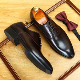 Luxury Flat Italian Mens Dress Shoes Genuine Leather New Style Classic British Trend Designer Oxfords Man Black Wedding Shoes