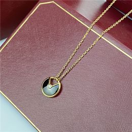 Classic titanium steel love Pendant amulet Necklaces shell Screw pattern Circular pancake women luxurious designer gift letter C home gold non fading Jewellery