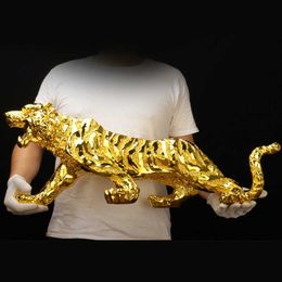 Ashtrays European Style Tiger Resin Decoration Modern Living Room TV Cabinet Home Wine Cabinet Office Animal Decoration Shop Opening Gift x0627