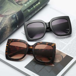 Luxury Fashion Sunglasses Outdoor Designer Summer Women Tom Classical Polarised Ford Jin'ao Glasses 3281 Fashionable and Trendy for Both Men Sun Shading